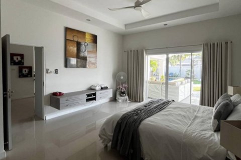 Chalet de 4 dormitorios en Hua Hin, Tailandia № 156280 - foto 7