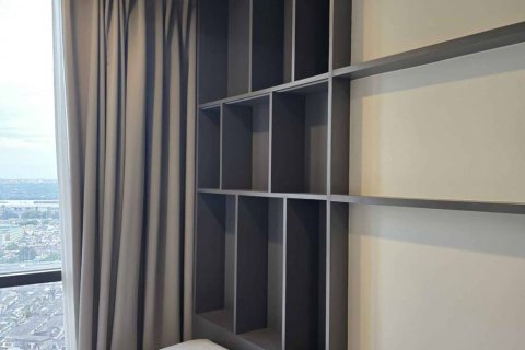Condominio de 2 dormitorios en Khlong Toei, Bangkok, Tailandia № 146893 - foto 2