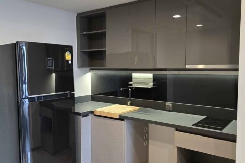 Condominio de 2 dormitorios en Khlong Toei, Bangkok, Tailandia № 146893 - foto 6