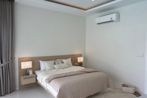 Chalet de 3 dormitorios en Hua Hin, Tailandia № 168550 - foto 6