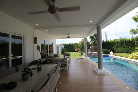 Villa in Hua Hin, Thailand 4 Schlafzimmer № 168551 - Foto 9