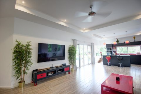 Villa in Hua Hin, Thailand 4 Schlafzimmer № 168551 - Foto 14