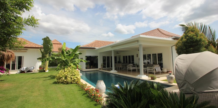 Villa in Hua Hin, Thailand 4 Schlafzimmer № 168551