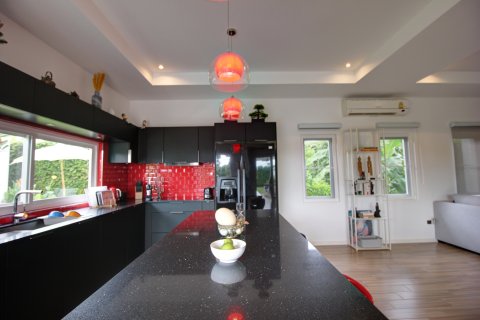 Villa in Hua Hin, Thailand 4 Schlafzimmer № 168551 - Foto 19