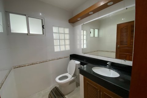 Chalet de 3 dormitorios en Hua Hin, Tailandia № 168549 - foto 16