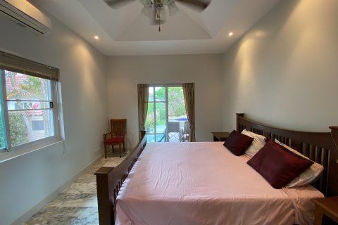 Chalet de 3 dormitorios en Hua Hin, Tailandia № 168549 - foto 18