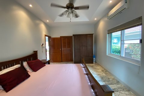 Chalet de 3 dormitorios en Hua Hin, Tailandia № 168549 - foto 19