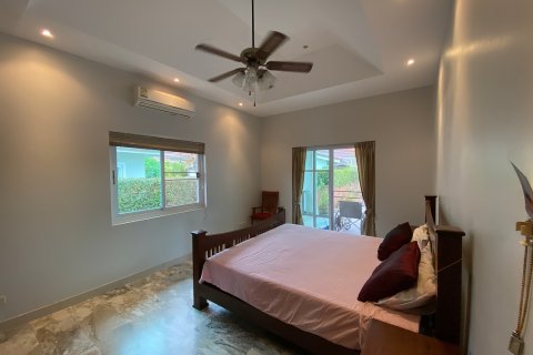Chalet de 3 dormitorios en Hua Hin, Tailandia № 168549 - foto 17