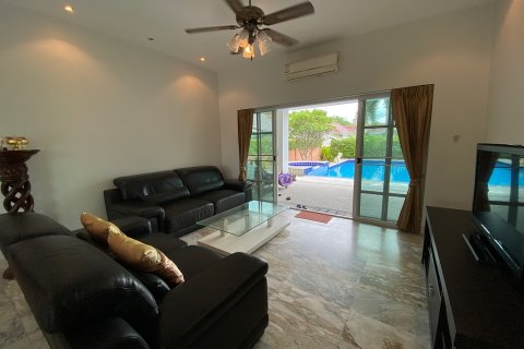 Chalet de 3 dormitorios en Hua Hin, Tailandia № 168549 - foto 13