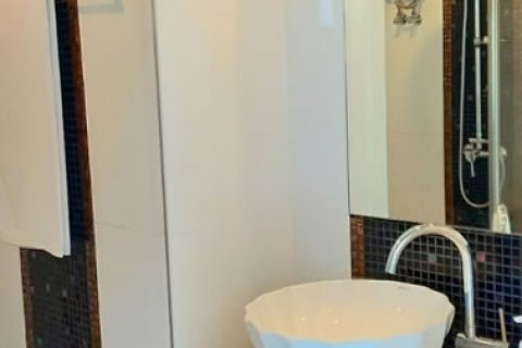 Condominio de 2 dormitorios en Jomtien Beach, Pattaya, Tailandia № 176521 - foto 5