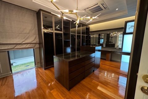 Chalet de 4 dormitorios en Hua Hin, Tailandia № 138980 - foto 25