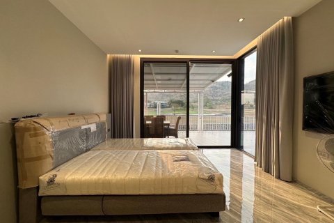 Chalet de 4 dormitorios en Hua Hin, Tailandia № 138980 - foto 16