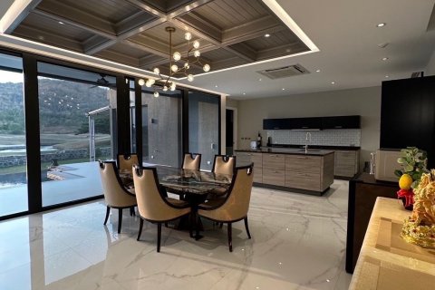 Chalet de 4 dormitorios en Hua Hin, Tailandia № 138980 - foto 6