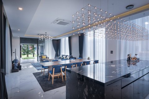 Casa de 5 dormitorios en Prachinburi, Tailandia № 180433 - foto 7