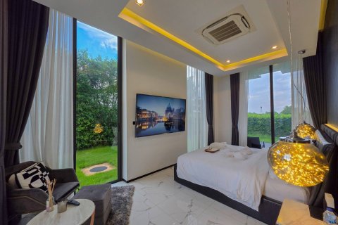 Casa de 5 dormitorios en Prachinburi, Tailandia № 180433 - foto 25