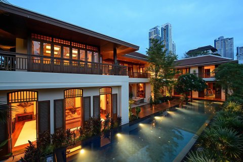 Maison à Bangkok, Thaïlande 5 chambres № 180432