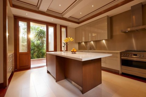 Casa de 5 dormitorios en Bangkok, Tailandia № 180432 - foto 10
