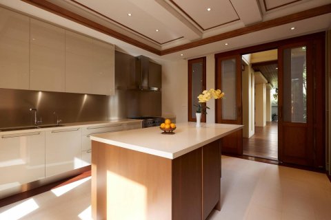 Casa de 5 dormitorios en Bangkok, Tailandia № 180432 - foto 12