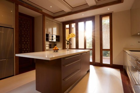 Casa de 5 dormitorios en Bangkok, Tailandia № 180432 - foto 11