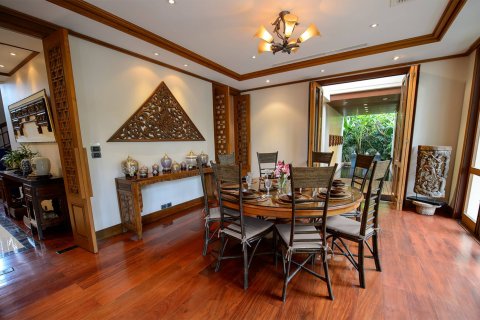 Casa de 5 dormitorios en Bangkok, Tailandia № 180432 - foto 14