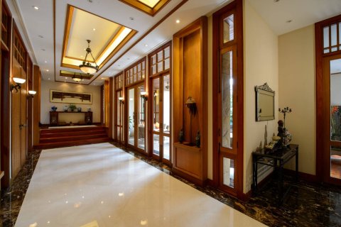 Casa de 5 dormitorios en Bangkok, Tailandia № 180432 - foto 17