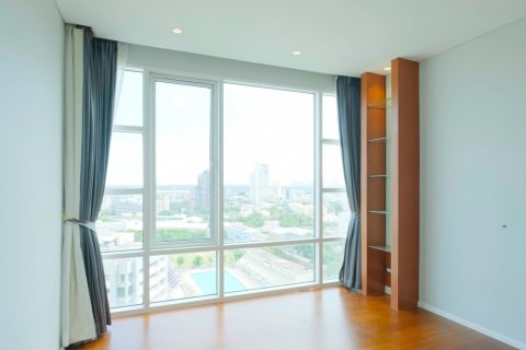 Condominio de 3 dormitorios en Bangkok, Tailandia № 143127 - foto 11