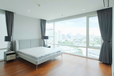 Condominio de 3 dormitorios en Bangkok, Tailandia № 143127 - foto 8