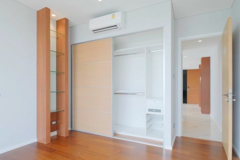 Condominio de 3 dormitorios en Bangkok, Tailandia № 143127 - foto 14