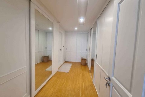 Condominio de 2 dormitorios en Bangkok, Tailandia № 143129 - foto 13