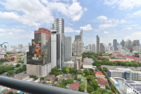 Condo in Bangkok, Thailand, 2 bedrooms  № 185006