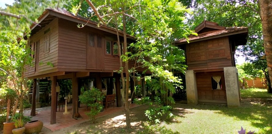 Casa de 4 dormitorios en San Pa Tong, Tailandia № 200374