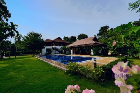 Casa de 4 dormitorios en Mae Rim, Tailandia № 200375 - foto 4