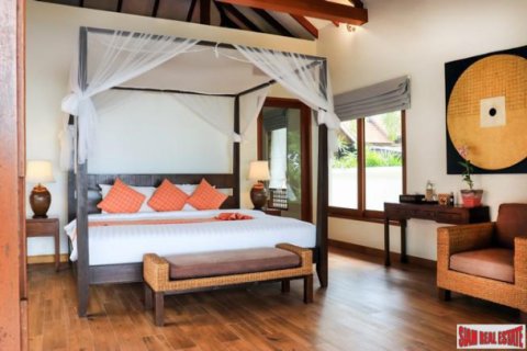 Chalet de 5 dormitorios en Ko Samui, Tailandia № 203091 - foto 4