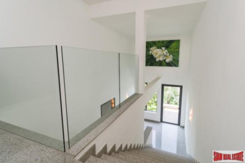 Chalet de 6 dormitorios en Ko Samui, Tailandia № 203087 - foto 5