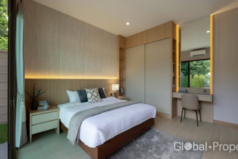 Casa de 4 dormitorios en Pattaya, Tailandia № 163962 - foto 11