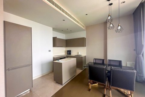 Condominio de 2 dormitorios en Pathum Wan, Bangkok, Tailandia № 136937 - foto 4