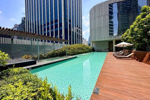 Condominio de 2 dormitorios en Pathum Wan, Bangkok, Tailandia № 136937 - foto 18