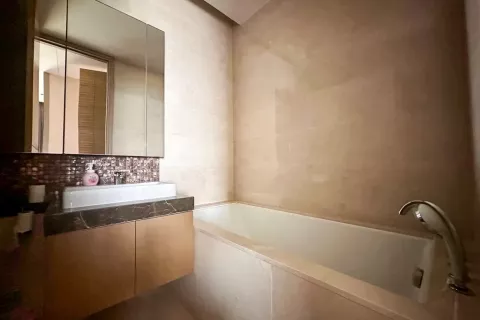 Condominio de 2 dormitorios en Pathum Wan, Bangkok, Tailandia № 136937 - foto 16