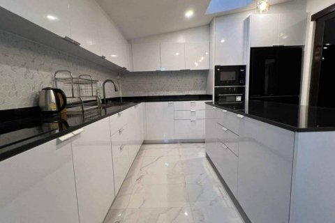 Dúplex de 3 dormitorios en Surat Thani, Tailandia № 116326 - foto 8