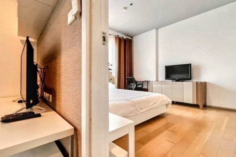Condominio de 1 dormitorio en Khlong San, Bangkok, Tailandia № 116327 - foto 10