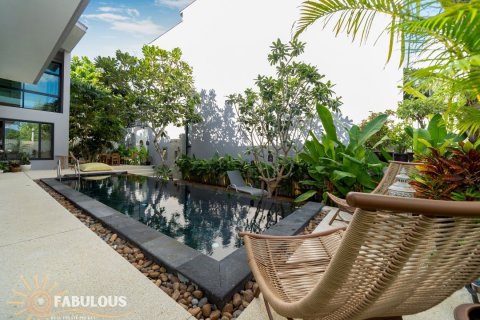 Chalet de 4 dormitorios en Bang Tao, Tailandia № 179524 - foto 18
