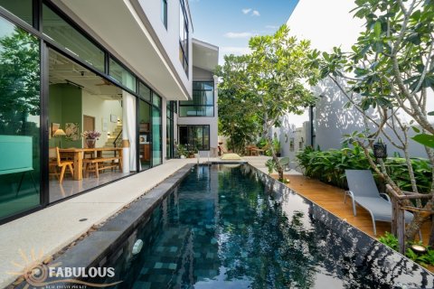 Chalet de 4 dormitorios en Bang Tao, Tailandia № 179524 - foto 2
