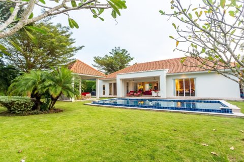 Chalet de 3 dormitorios en Hua Hin, Tailandia № 168778 - foto 19