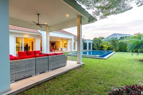 Chalet de 3 dormitorios en Hua Hin, Tailandia № 168778 - foto 16