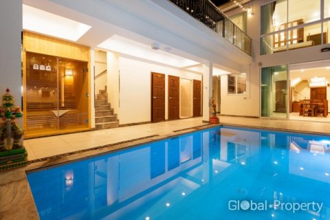 Local comercial en Pattaya, Tailandia № 170357 - foto 4