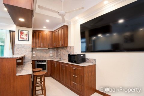 Local comercial en Pattaya, Tailandia № 170357 - foto 12