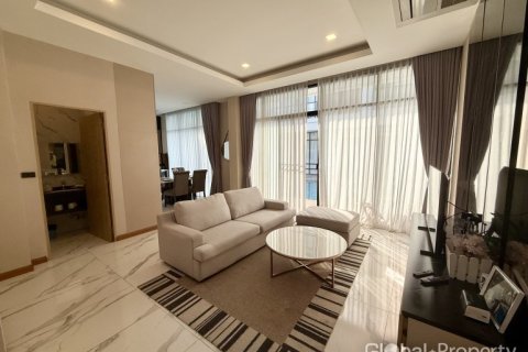Casa de 3 dormitorios en Pattaya, Tailandia № 170355 - foto 14