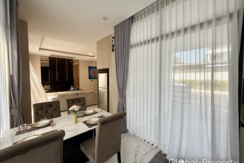Casa de 3 dormitorios en Pattaya, Tailandia № 170355 - foto 18