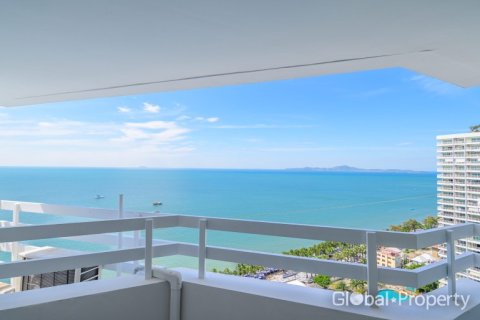 Condominio de 2 dormitorios en Pattaya, Tailandia № 170356 - foto 3