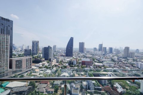 Ático de 2 dormitorios en Bangkok, Tailandia № 180506 - foto 3